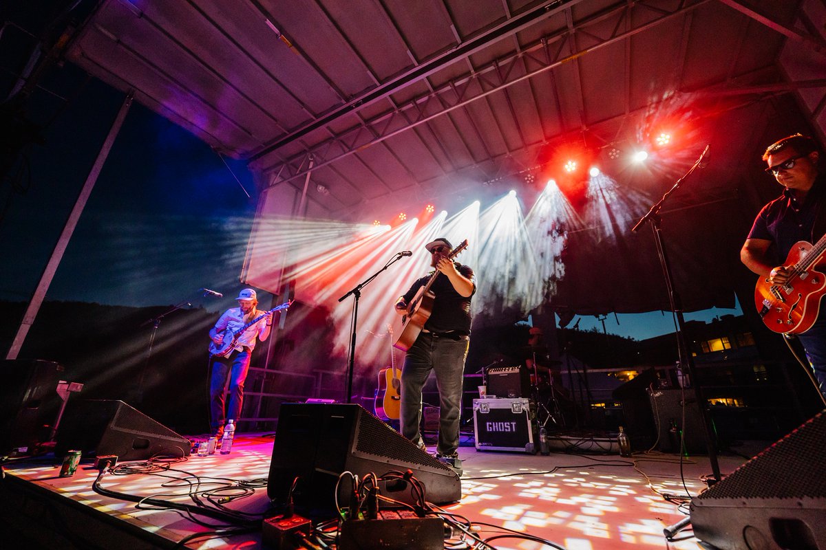 The second Rocky Mountain Music Series concert of the summer is tomorrow! Don't miss out on great music from The Wrecklunds at 4:00 PM and the <a href="/JeremyGarrett/">Jeremy Garrett</a> Bluegrass Band at 7:00 PM. 

Learn more here: bit.ly/3zI1neR