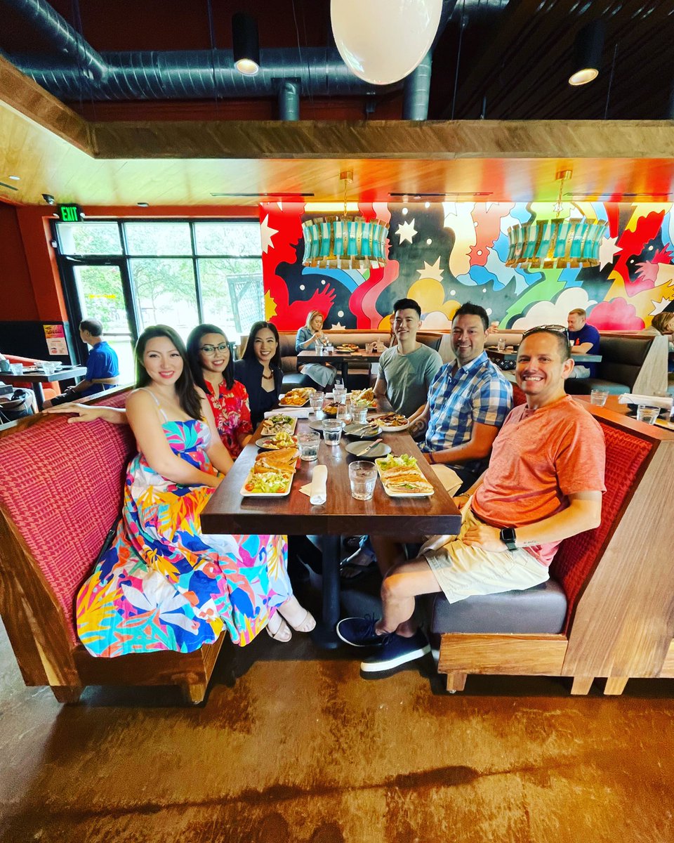 MichelleKHOU's tweet photo. LOVED our group #brunch date!!
Feeling #reacharged after catching up with these lovely ladies @RosieABC13 @KPRC2RoseAnn and their handsome counterparts!
Can’t wait to hang with y’all again!! 💕💕💕
#newsies #houstonreporters #groupdate #saturdaybrunch #recharged @KHOU https://t.co/elPNG4v9gr