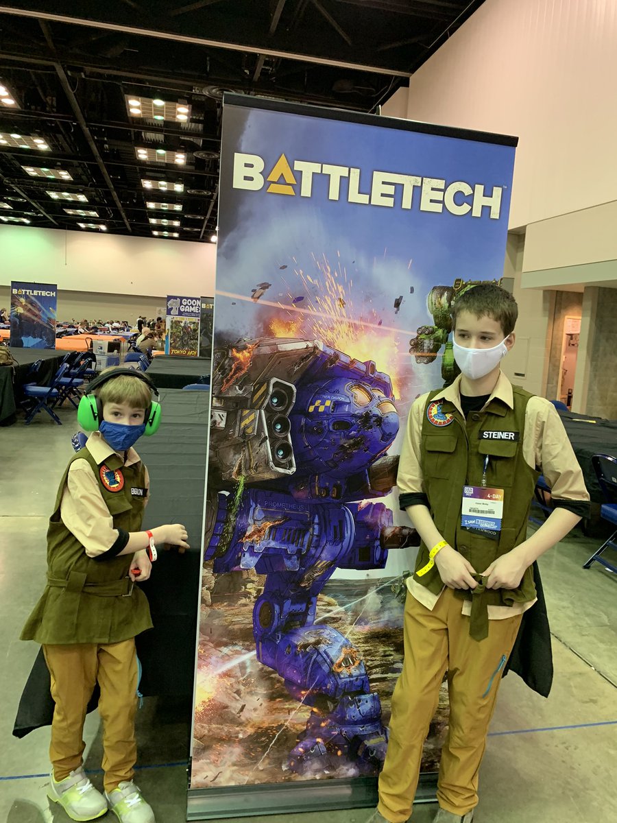 HighLadyCosplay's tweet photo. @catalystgamelab @Gen_Con @JPArbiter @ArtofBattletech https://t.co/3AnRo1hNrs