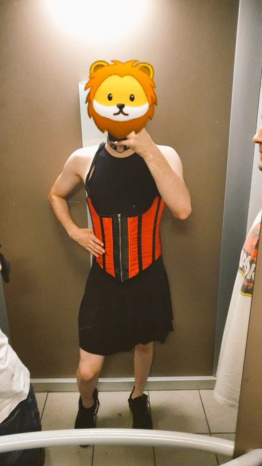 4 pic. I bough a corset ! I love it so much ! ^^ what do you guys think about it ? ;3

(#femboy #twink