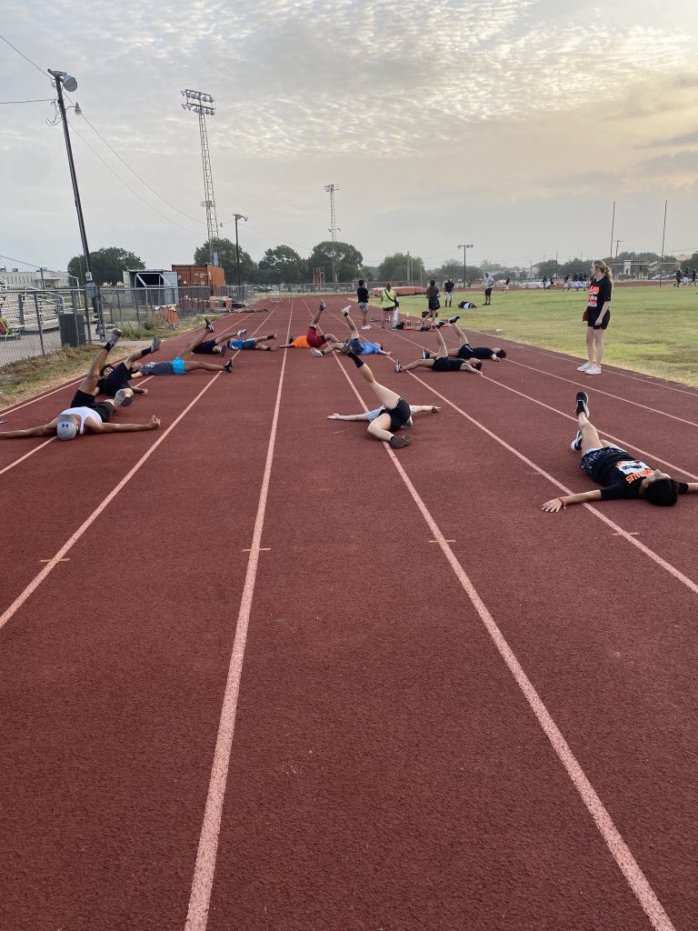 Gonzales Apaches XC/Girls Track tweet media