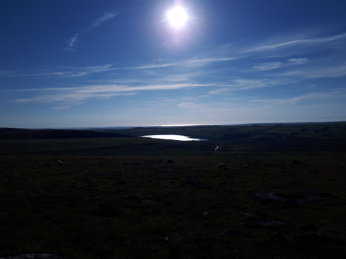 DavidstowInfo's tweet photo. We also shot a fair few photos!
Here's the #sun and #moon but sadly no stars. Perhaps the sea & lakes makes up for that?
We cannot help but wonder how full those reservoirs are?
https://t.co/UEuf7tWeRw
#Roughtor #Crowdy #Stannon
#Drought22 in #Kernow/#Cornwall?
2/n https://t.co/ITsoX2mewr