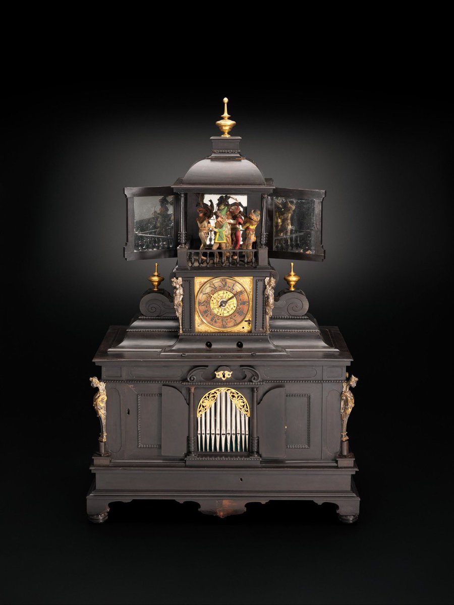 earlymusicTO's tweet image. #MusicalClock Spinet &amp;amp; Organ c1625 by Veit Langenbucher w 16-note organ &amp;amp; 16-string spinet w carved commedia dell'arte dancing figures…+“an extremely rare musical document [tune cylinder] that allows us to hear the airs as they were played in the 17thC”

metmuseum.org/art/collection…