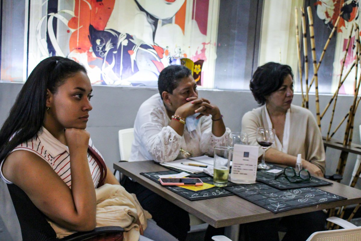 VotoJoven's tweet photo. #ExperienciaIkara| La participación de las #mujeres en la política merece ser valorada y respetada, también la defensa de los #DDHHDeLasMujeres; por ello junto a @_CEPAZ generamos: "Ikara-Vinos y Política", con el fin de reconocer a las mujeres e impulsar la igualdad de género. https://t.co/7ctcibyn0L