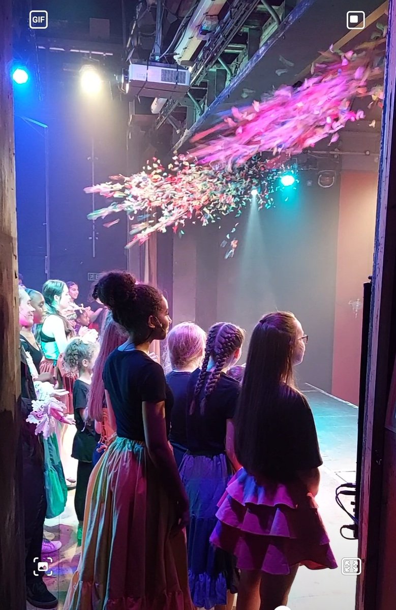 PlayOnArts1's tweet photo. Confetti time #Finale 🐇🍄🦩🍉👑🎩 https://t.co/LNQYfEhz6T