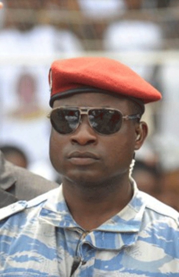 MelEssisKouadio's tweet photo. Mais pourquoi libérer 2 militaires et laisser DOGBO BLÉ ainsi que SEKA SEKA en prison?

#CIV225 https://t.co/pBWR2WhrZu