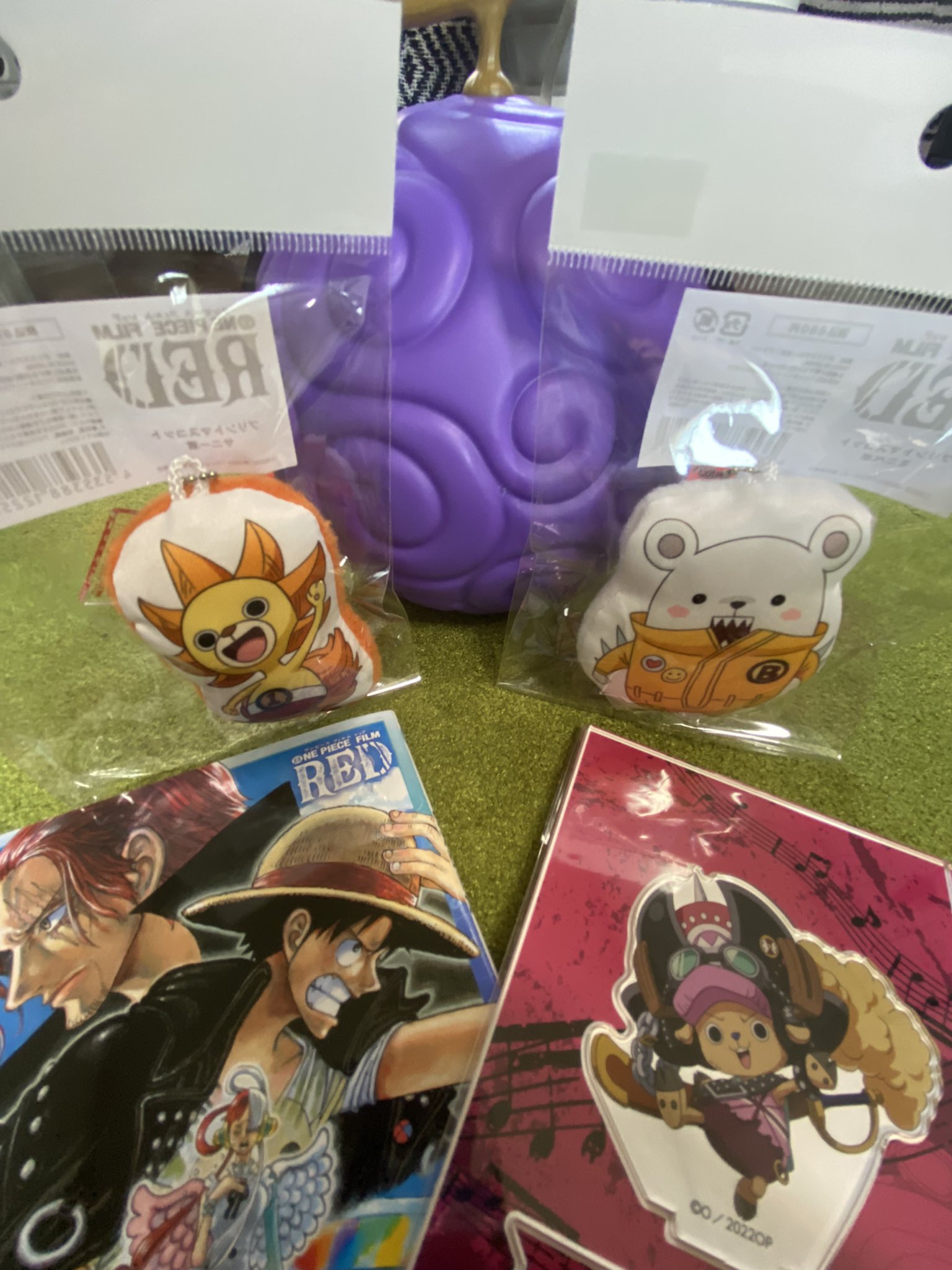 Shochan５６ Onepiece Film ｒｅｄ 観に行っての おみやげぇ サニーくんのプリントマスコットキーホルダー買おうとしたら 隣に 大好きなベポもいて 迷わず手に取りましたぁ Onepiece Filmred サニーくん ベポ トニートニー チョッパー T
