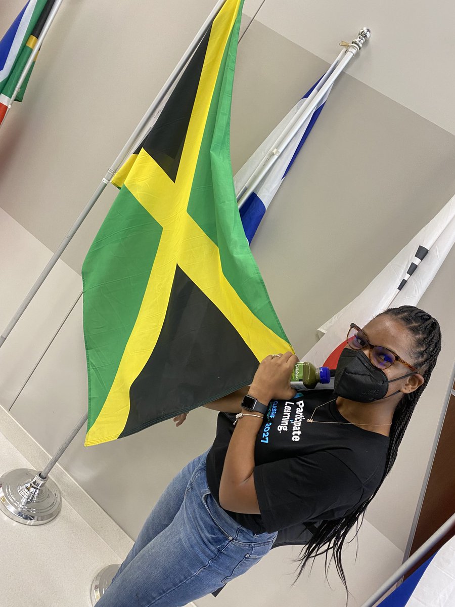 mrsdeethom's tweet photo. Happy 60th Jamaica Jamaica #IslandGurl 🇯🇲🇯🇲 https://t.co/frAJ1ICrGH