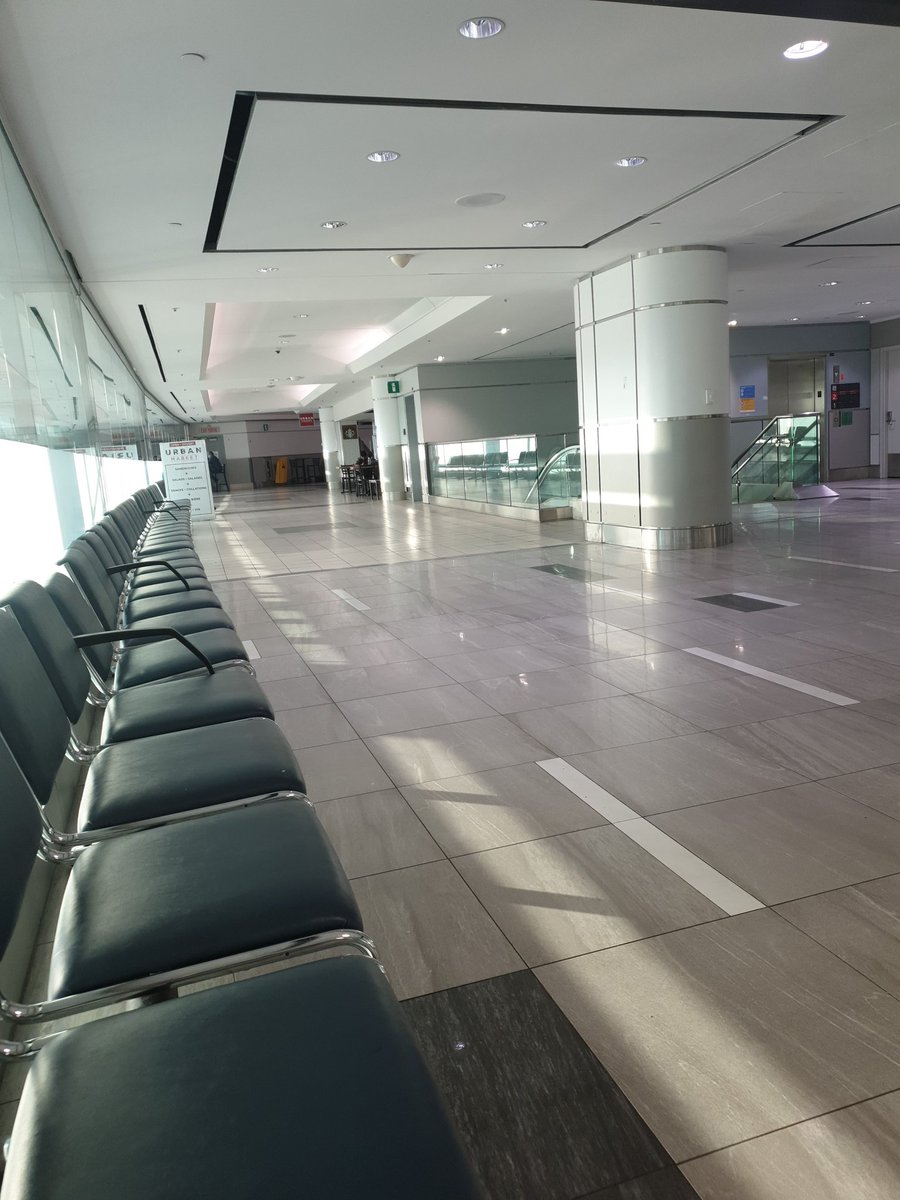 stere's tweet image. This is new... being the last flight in the terminal today because of a delay. Everything is closed and it's only 7:46 PM. To quote the people from @TorontoPearson: "We have the plane, but we don't have the crew yet." @AmericanAir