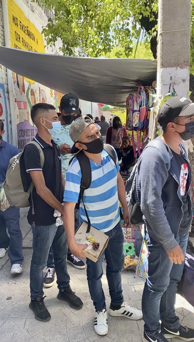 jbetancourtv's tweet photo. Junto a @OscarJArcos y a nombre de la @UAGro_MX y @CCI_UAGro despedimos un nuevo grupo de paisanos de #Chilpancingo con destino a la Academia #BigForce donde se capacitarán para después contratarse en campos de Plant City, FL con @TempLaborLLC y #AgroLaborLLC 1/2 https://t.co/1GbrTed268