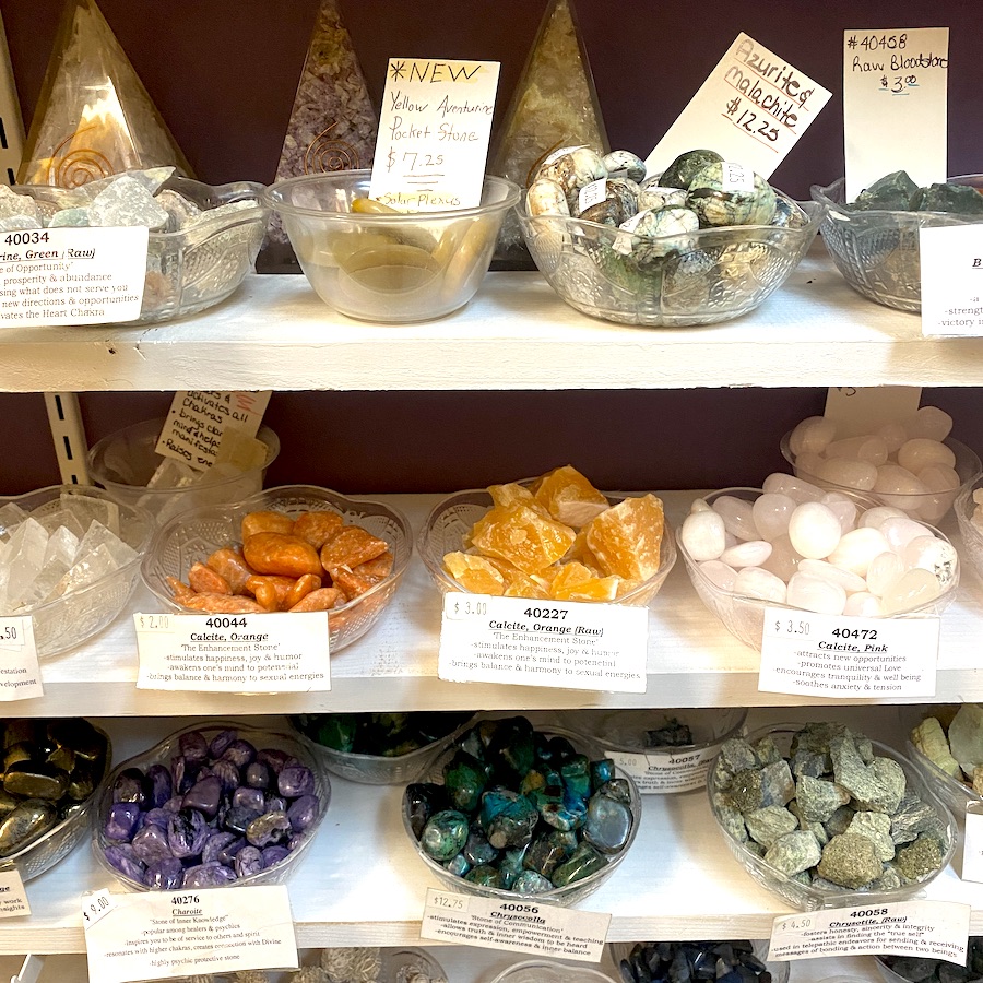 aromagregory's tweet photo. What's your favorite gemstone or crystal?
#Gemstones #Crystals #CrystalHealing #Quartz #Pyrite #RoseQuartz #OrgonePyramid #MetaphysicalShop #CrystalGrid #Charoite #Calcite #Chrysocolla
https://t.co/A45aNw612F https://t.co/fKaPUcbGT0
