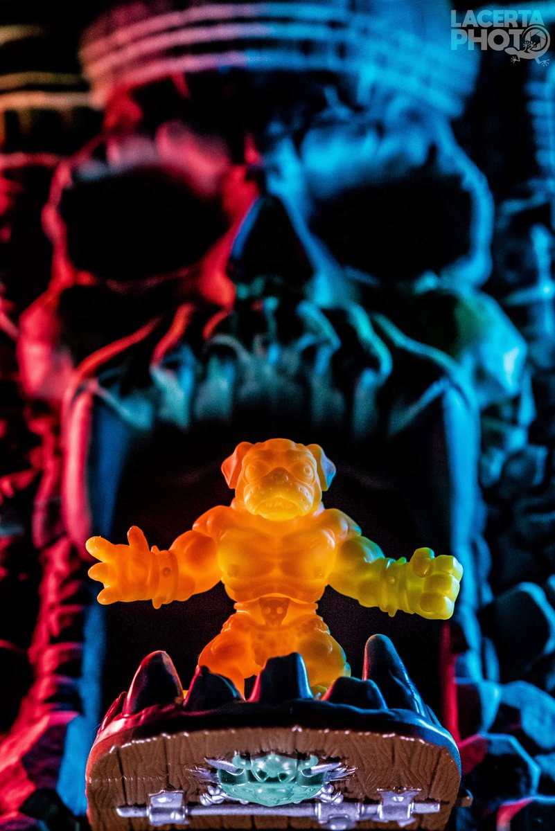 Barbarian_Pug's tweet photo. I love this photo of #Pugnacious by @LacertaPhoto!
https://t.co/RdcSX6vHWL
#theminifiguremilitia
#berserkerstudios
#milehighsofubi
#flyingrabbitstudios
#worsttoyeverdesign
#simiancheese
#lacertaphoto
#pug #sofubi #minifigure #toy #pugfubi https://t.co/8mIYNjTs7T