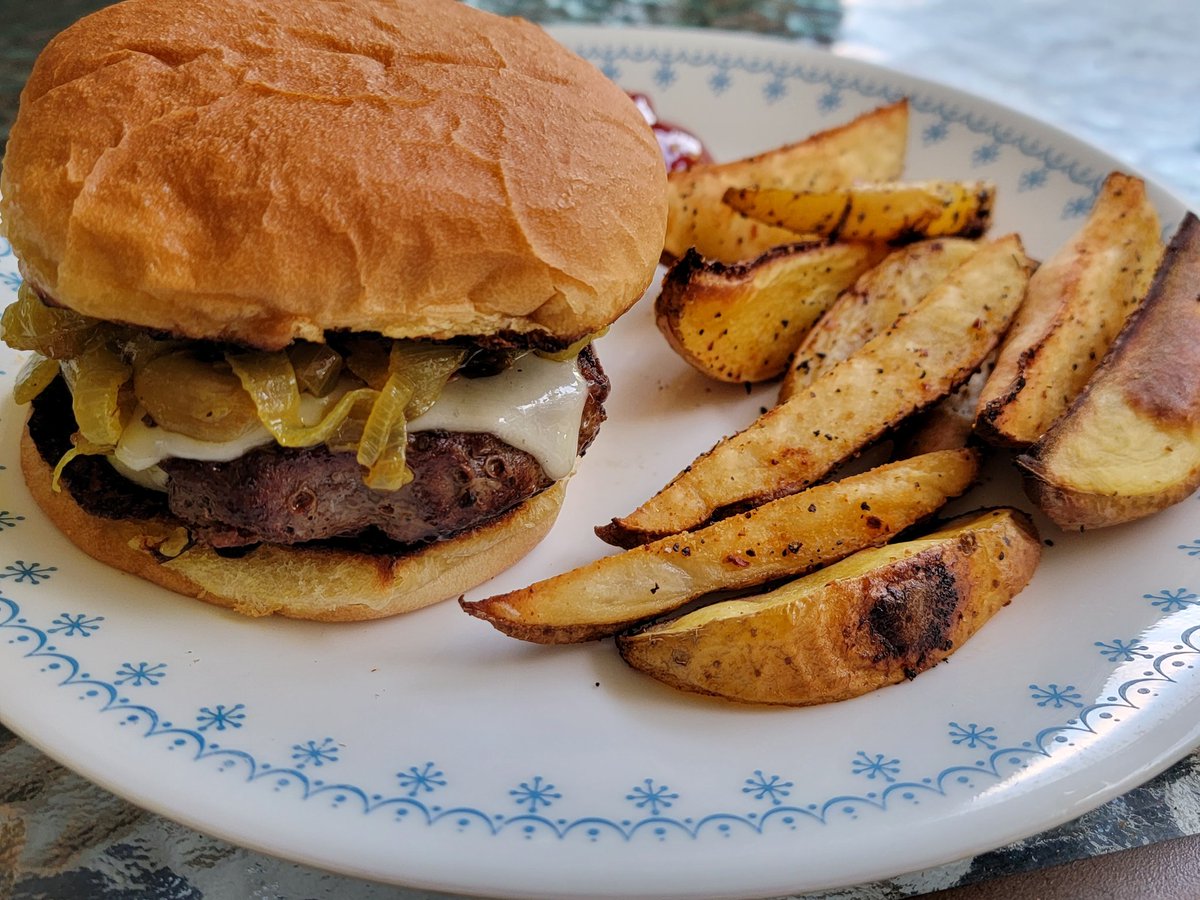 RahKoGen's tweet image. Burger