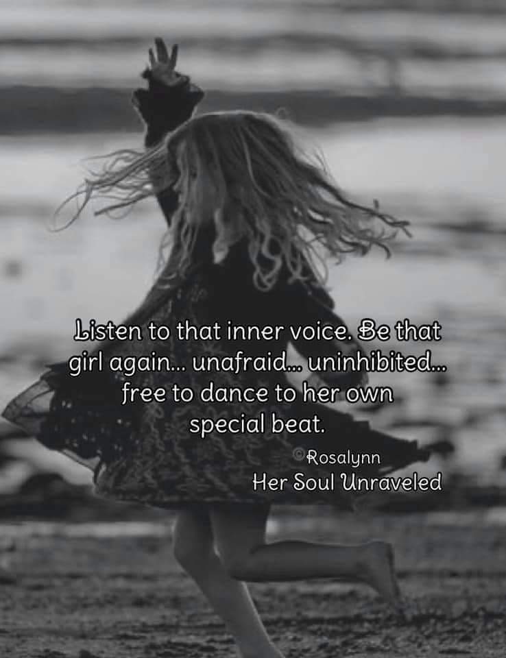 Listen to that inner voice 🖤🌻
#dancetoyourownbeat