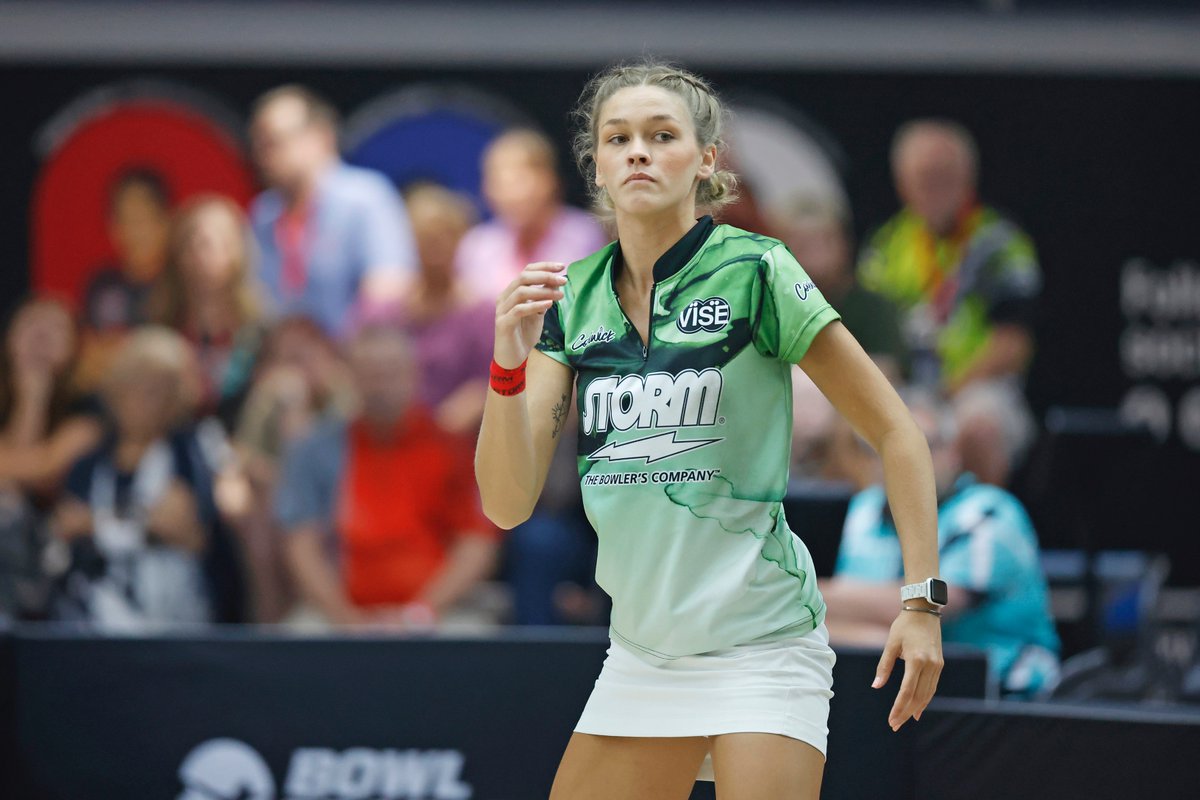 Hope Gramly defeats Olivia Farwell (193-171) in the first match of the 2022 PWBA Pepsi Classic stepladder finals. She will face Tannya Lopez in the next match, exclusively on BowlTV! 
#PWBATour #BowlFearless #GoBowling