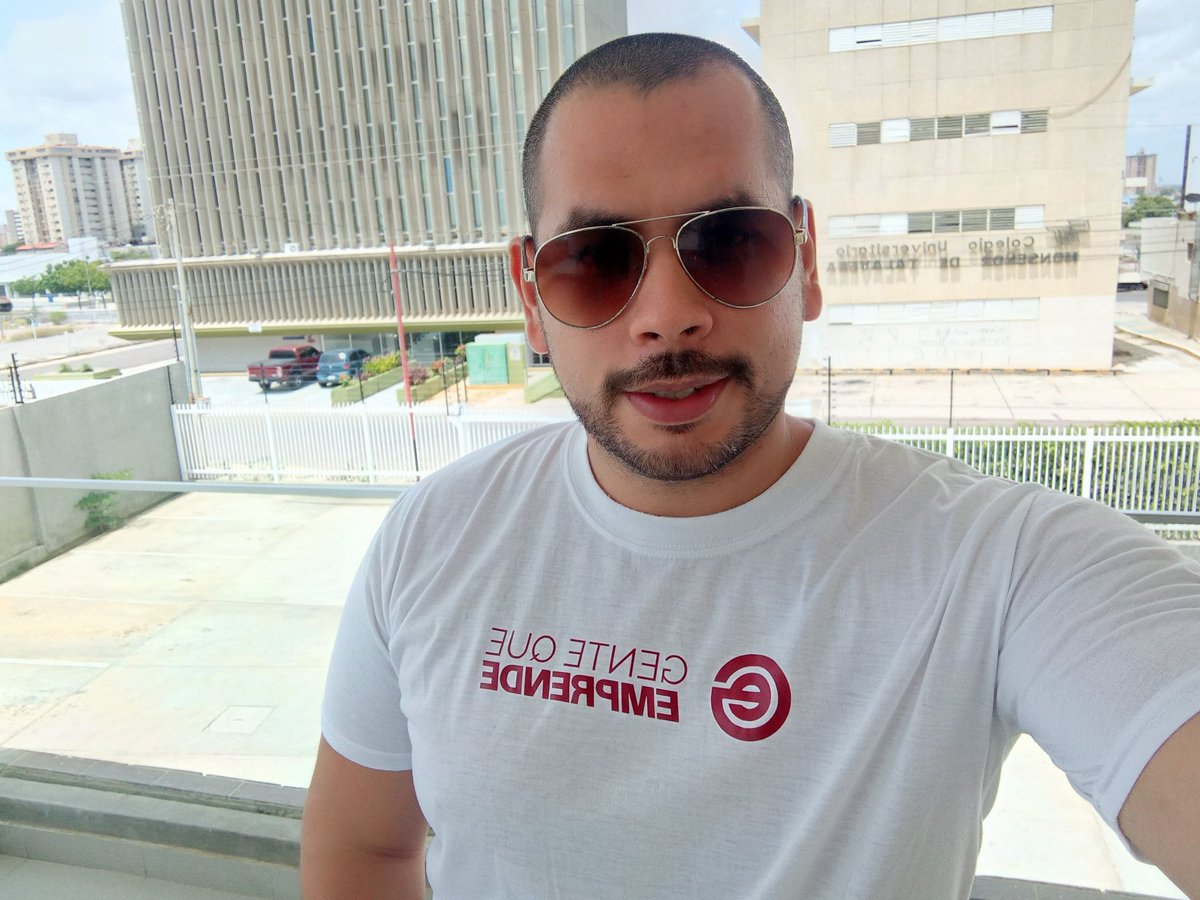 DavidG02's tweet photo. Hoy trabajamos grandes ideas con @gentequemprende 🔥🔥🔥 https://t.co/nE5DRgDAnw