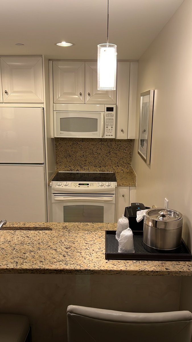 VICE (@djvice) on Twitter photo Thinking about cooking dinner in Miami instead of going out. My room legit has a stove. Wait, I don’t know how to cook smh Thinking about cooking dinner in Miami instead of going out. My room legit has a stove. Wait, I don’t know how to cook smh