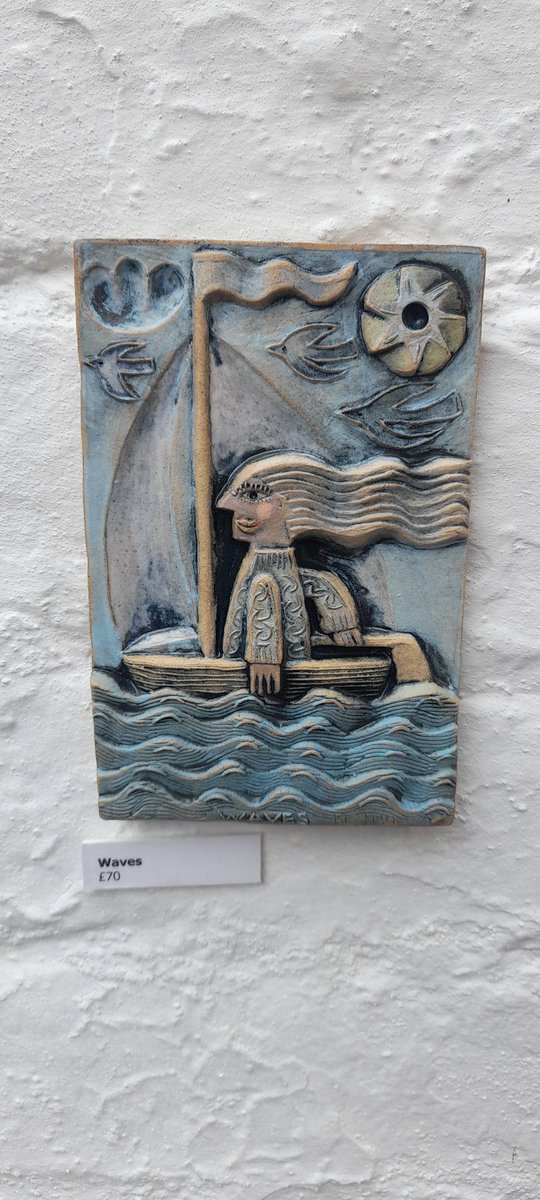hmelone's tweet photo. Went to Pittenweem Arts Festival today which was fantastic. I think we went into at least 50 wee shops. Some really amazing art #feetsore #EastNeuk #FIFE #Pittenweem https://t.co/HxMrjYztds
