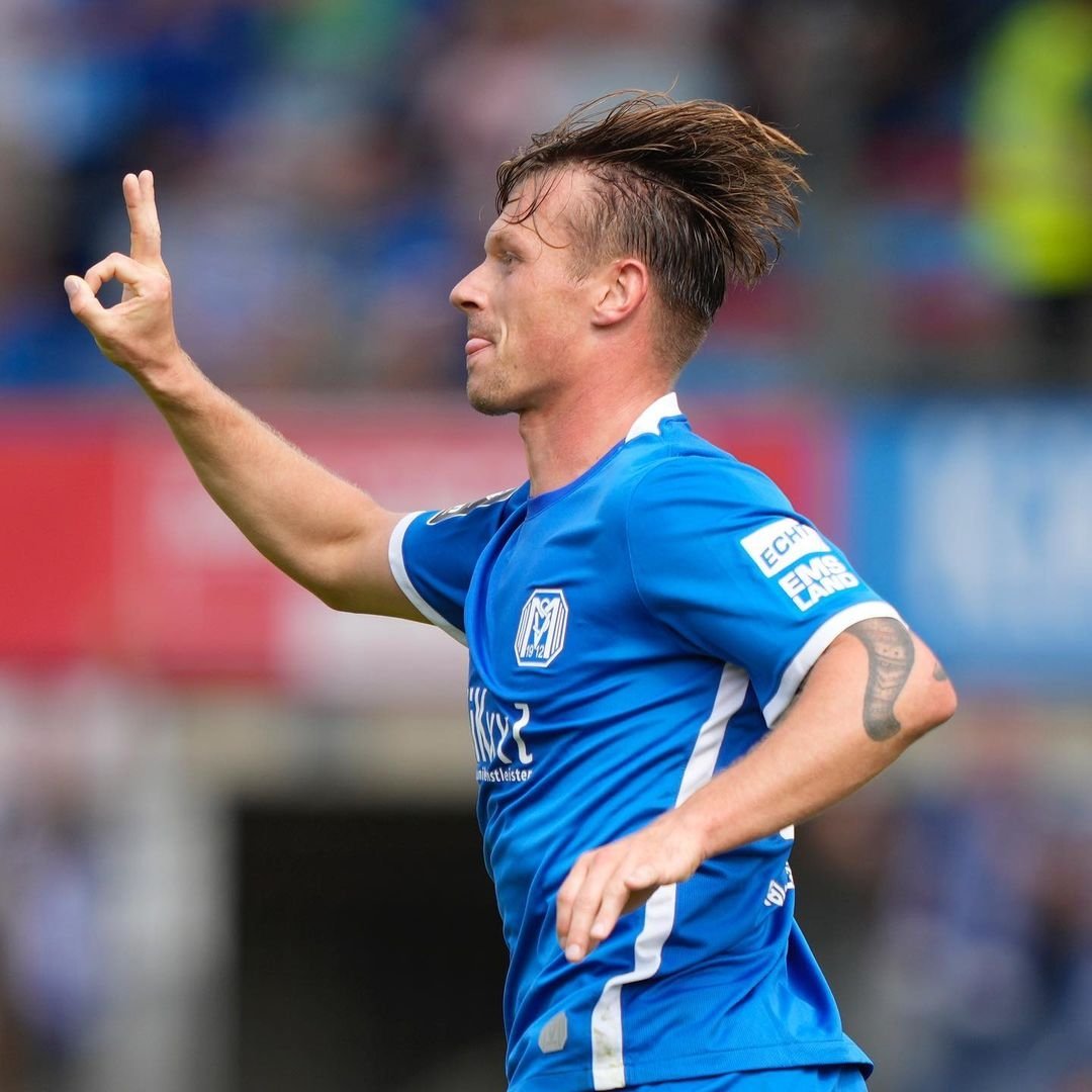 Luis_Mateus_10's tweet photo. Vitória do SV Meppen hoje, 3x0 contra o FSV Zwickau. 💙😍 

#ndsvm #svmfsv https://t.co/l7RaSEQhjg