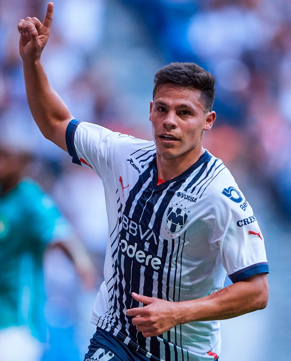 Rayados's tweet photo. 📸| DOBLETE de Don Arturo 'Poncho' González. ☝️🏻

¡VAMOOOOOOOOOOOOS! 👏🏻

#ArribaElMonterrey 🇫🇮 https://t.co/BTxLJ8HnXp
