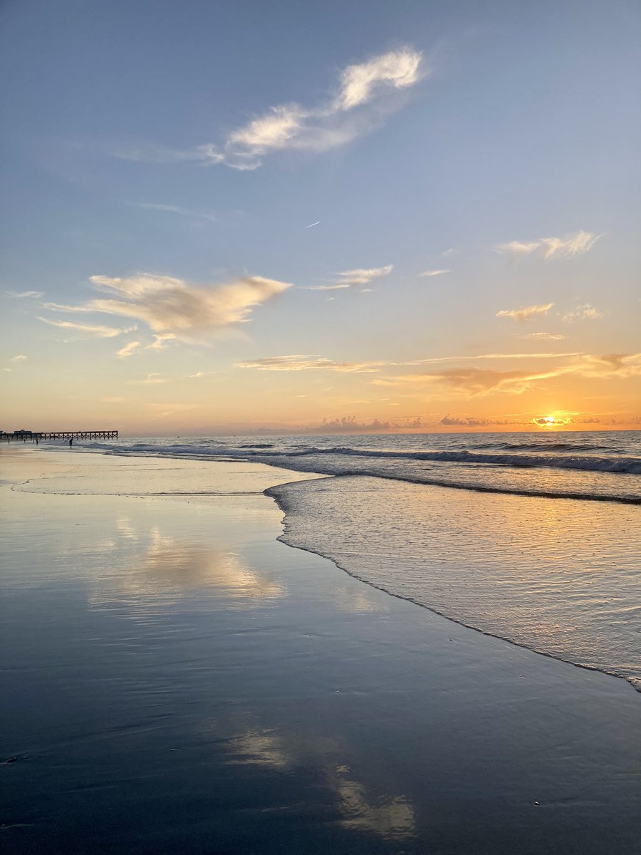 My super power is convincing my friends and colleagues to drive with me to the NC coast at 3am to watch the sunrise 😍😂