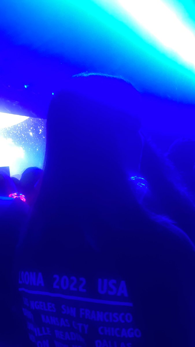 Seulgi_i2's tweet image. HELPPP NOW FR I CANT SEE #loonaindenver