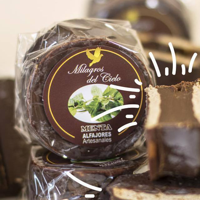alfajorperdido's tweet image. Terminó el Mundial del Alfajor y el ganador es un alfajor de mousse: Milagros del Cielo, de Mar del Plata, relleno de chocolate al licor.

Abajo el medallero de las 15 categorías 👇