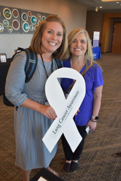 ALKPositiveinc's tweet photo. Raising awareness that anyone with lungs can get #lungcancer is vital. Thank you Pierre &amp; @heidi_onda from the @TheWRP4LC &amp; @chrisdraft for supporting us at the #ALKPositive Summit in Denver. We loved seeing those white ribbons going to so many homes.

#TogetherStronger2022 #LCSM https://t.co/vO5o4eXkw8