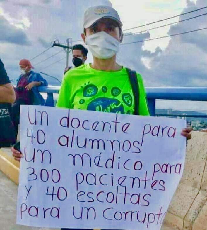 soycomotiburon's tweet photo. https://t.co/hFY1oCJlyC