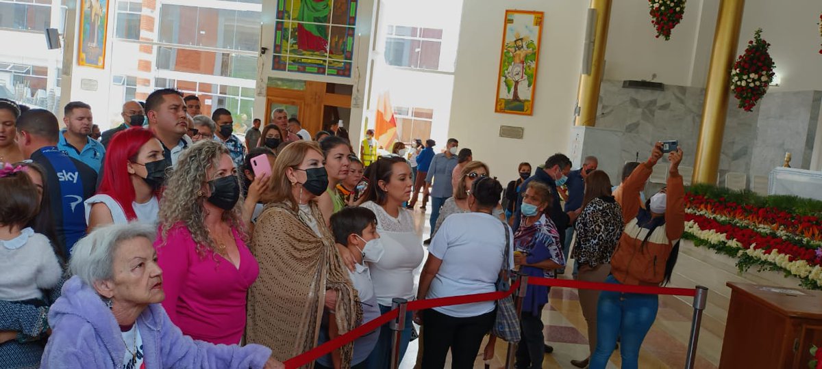 charlychaves's tweet photo. Visité las hermosas instalaciones del Santuario en honor al Santo Cristo de la Grita, Patrono del Táchira y Protector de los Andes. Lugar lleno de espiritualidad y regocijo donde pedimos por el bienestar de nuestro estado, la salud de su pueblo y la unión entre los hermanos. https://t.co/Bj2FIm7WhI