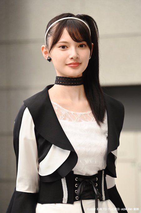 仮面ライダーギーツ の謎の美女ツムリ 少林寺拳法黒帯の超正統派女優 青島心が人生初グラビアに挑戦 歴代仮面ライダーヒロイン大集結の 週プレ に登場 星乃夢奈dvd 初水着の一日 が付録で税込570円 ネタとぴ