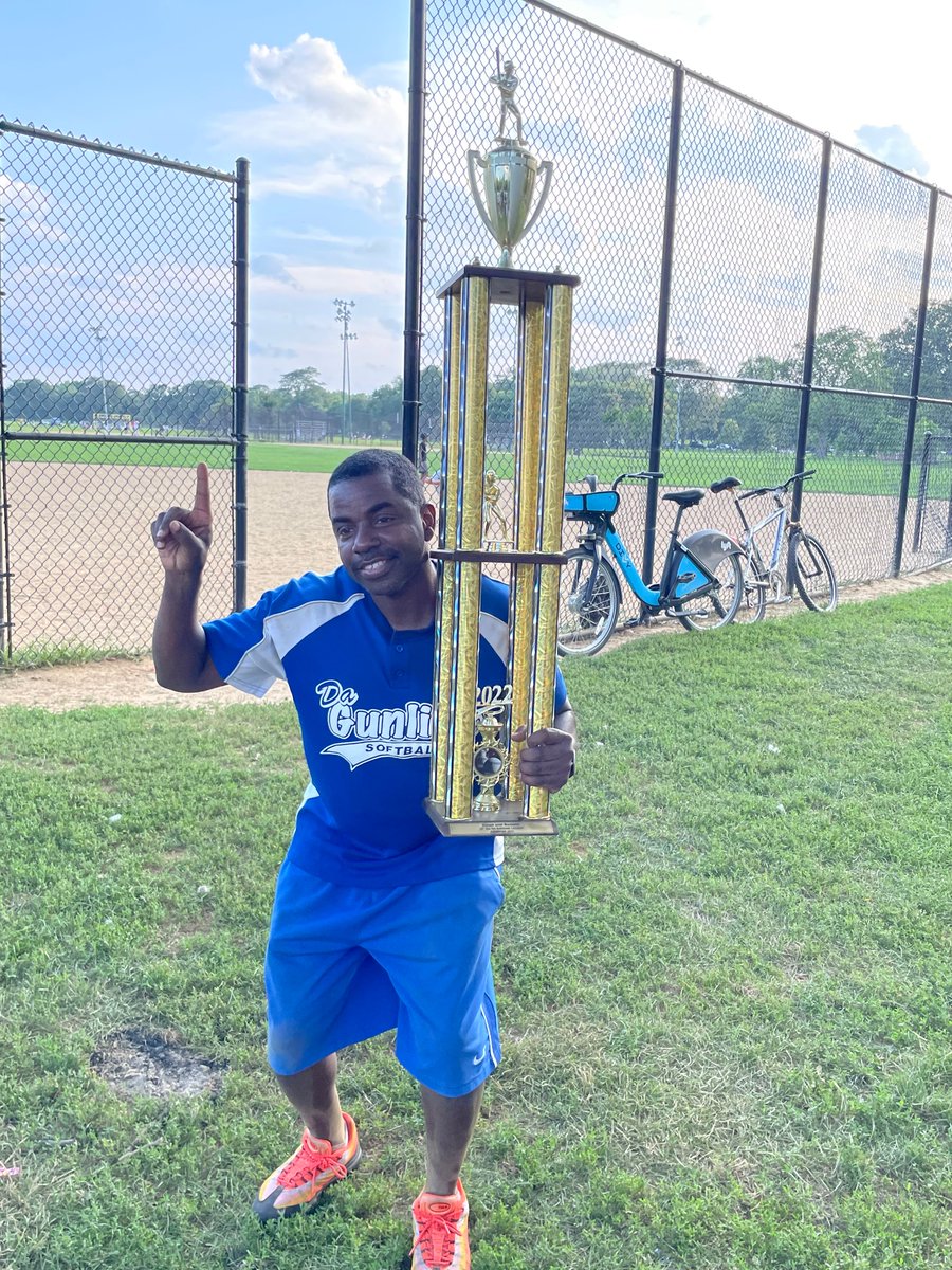 iamDCdamon's tweet photo. 3-peat champs 🏆🏆🏆#dagunline https://t.co/sGVkvqSyR4