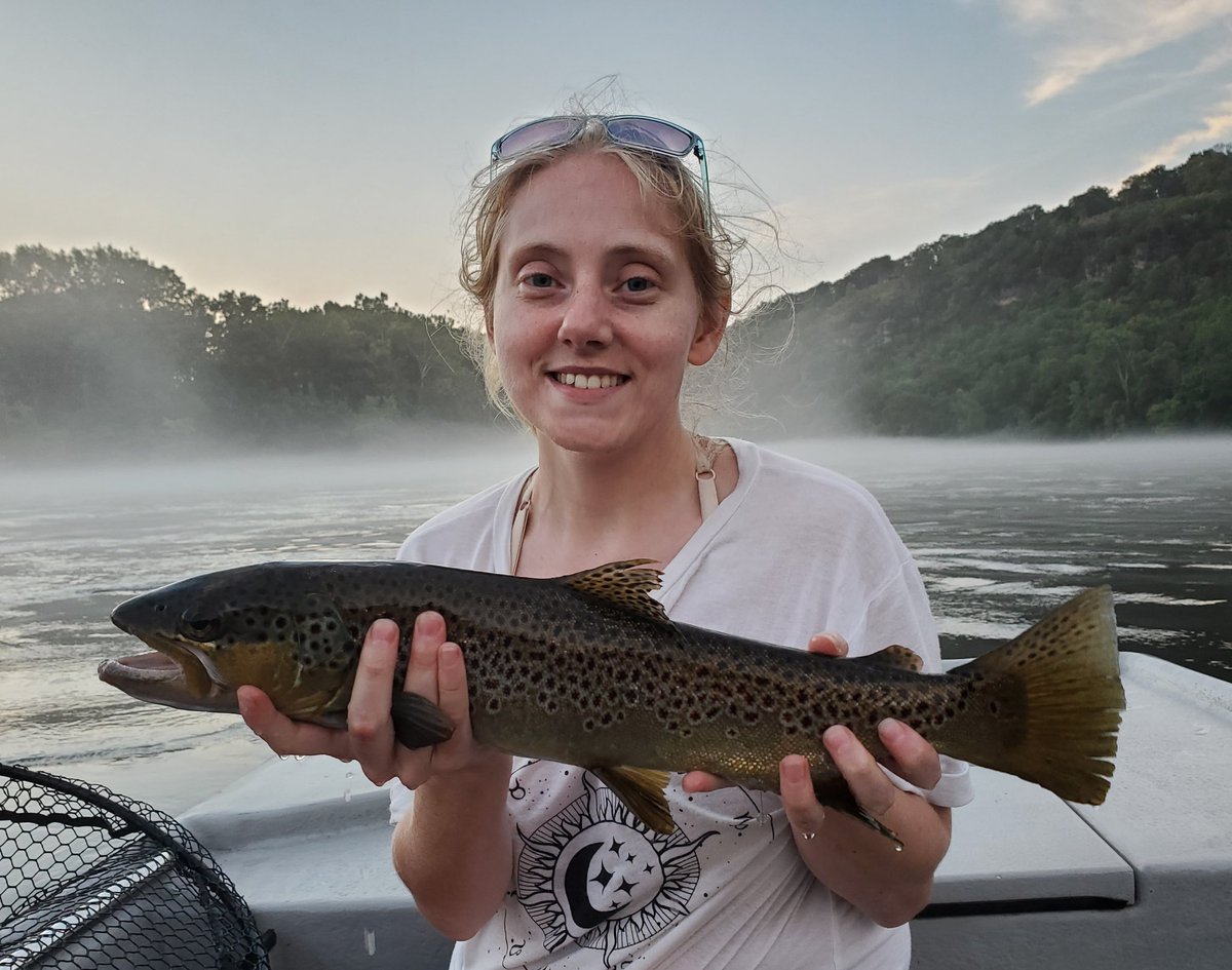 Fin_Chaser's tweet photo. @ontheflywithkarenlynn feeding them dry flies!
.
.
.
.
https://t.co/bOVU1jJI6s
.
#flyfishing #photography #fish #trout #troutbum #fishingtrip #flyfishingphotography #flyfisharkansas #arkansas #ozarks #whiteriver #whiteriverarkansas #onthefly #flyfish https://t.co/7nFdSpWl9h