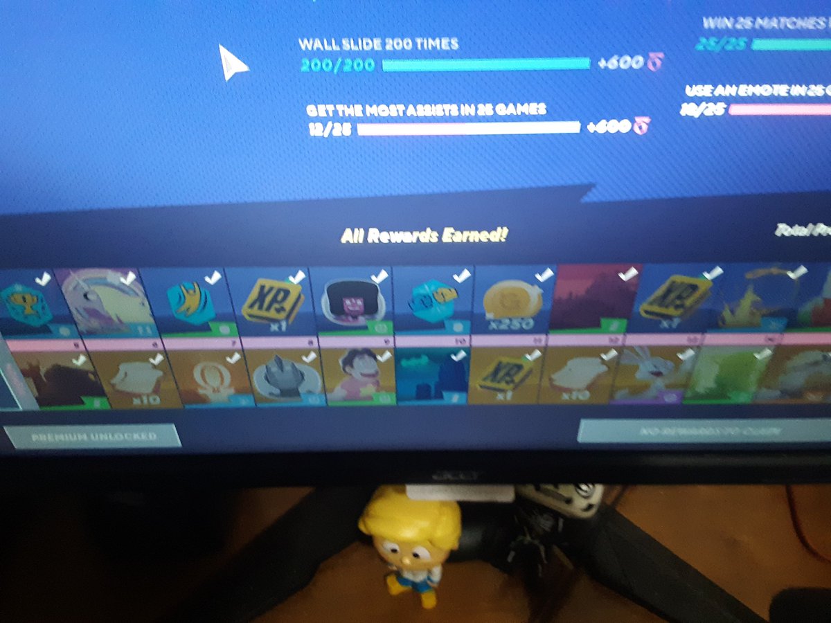 sawbuttYT's tweet image. After so much grinding and raging I finally finished the battle pass in #multiverses I am so happy.