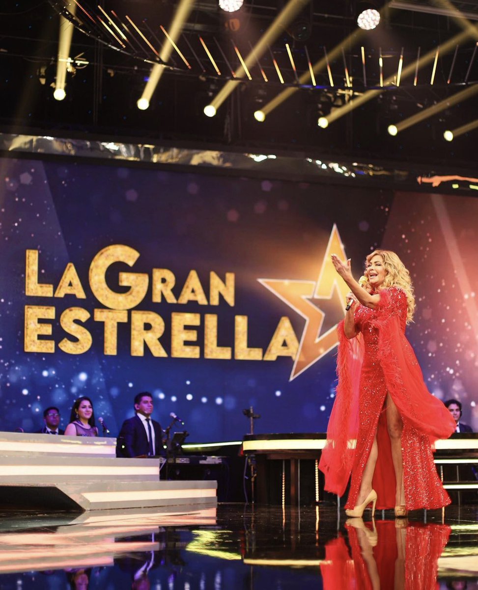 EMPEZÓ #LaGranEstrella 🌟🎙 <a href="/GiselaPeru/">Gisela Valcarcel</a>