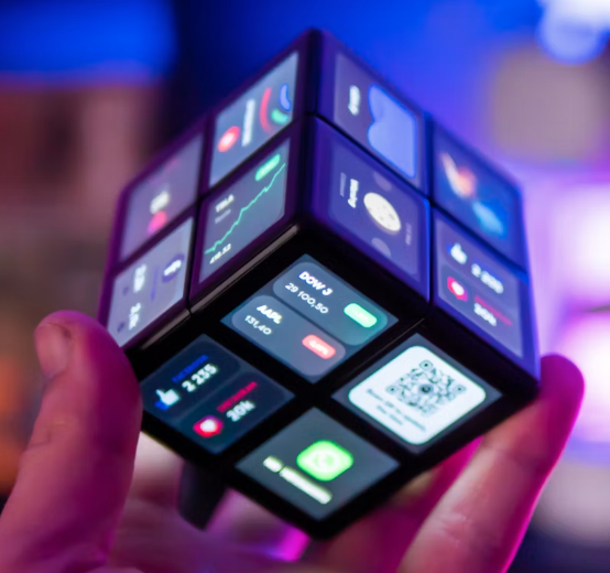 CassieMThompson's tweet photo. New WOWCube gaming system available for everyone from pre-teens to adults. Is this the next big thing? It hit CES in 2021 and is now taking pre-orders for Christmas shipping.
#TechNews #gaming #wowcube #preorder 
https://t.co/ixiQmIe1ir https://t.co/DQOhjSdtVq