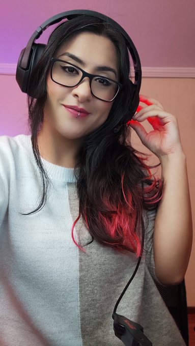 Bored on a Saturday night? Wanna play some Dead by daylight? I'm your girl!!! 💙❤️https://t.co/bxhmuXJEwW<a href="/tag/exhibitionist"class="tags"><span>#exhibitionist</span></a><a href="/tag/bigtitsforlife"class="tags"><span>#bigtitsforlife</span></a>