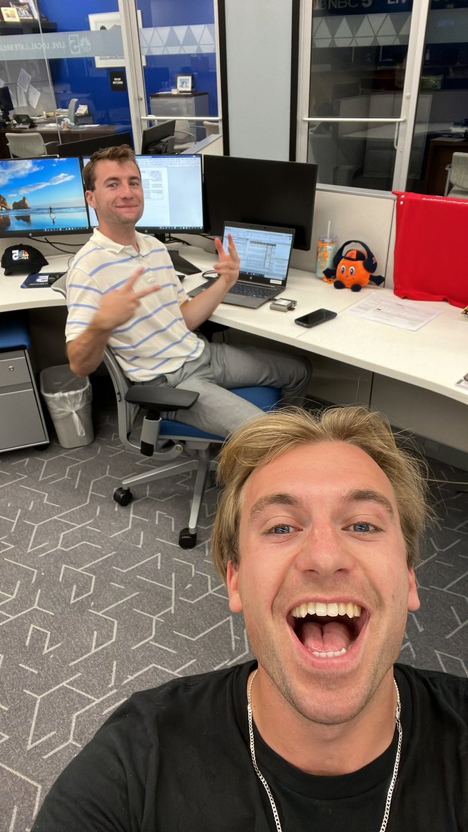 MACandMAIN's tweet photo. Siri, play Life is Good by Drake and Future 🎵
@QUSchoolofComm | @MyNBC5 https://t.co/l0MhEWIdBL
