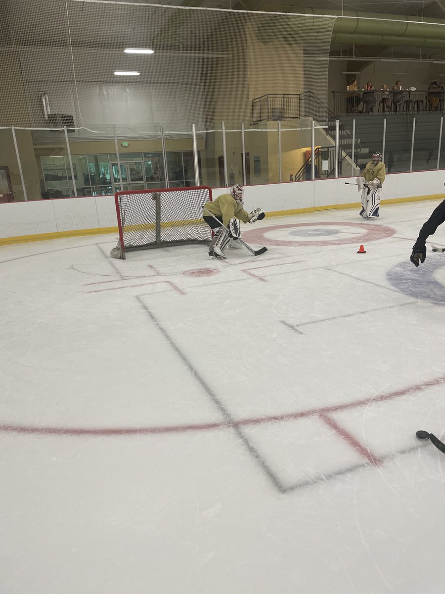 NpGoalie's tweet photo. That’s a wrap on day 2 of the Northern Plains District Goalie/Shooter camp.  Ended with a plains states vs mountain states kickball game.  ⁦@usahockey⁩ ⁦@USAHMagazine⁩ ⁦@USAHockeyCoach⁩ #learningeveryminute #51in30 #GoalieNation https://t.co/LeLDScQX7V
