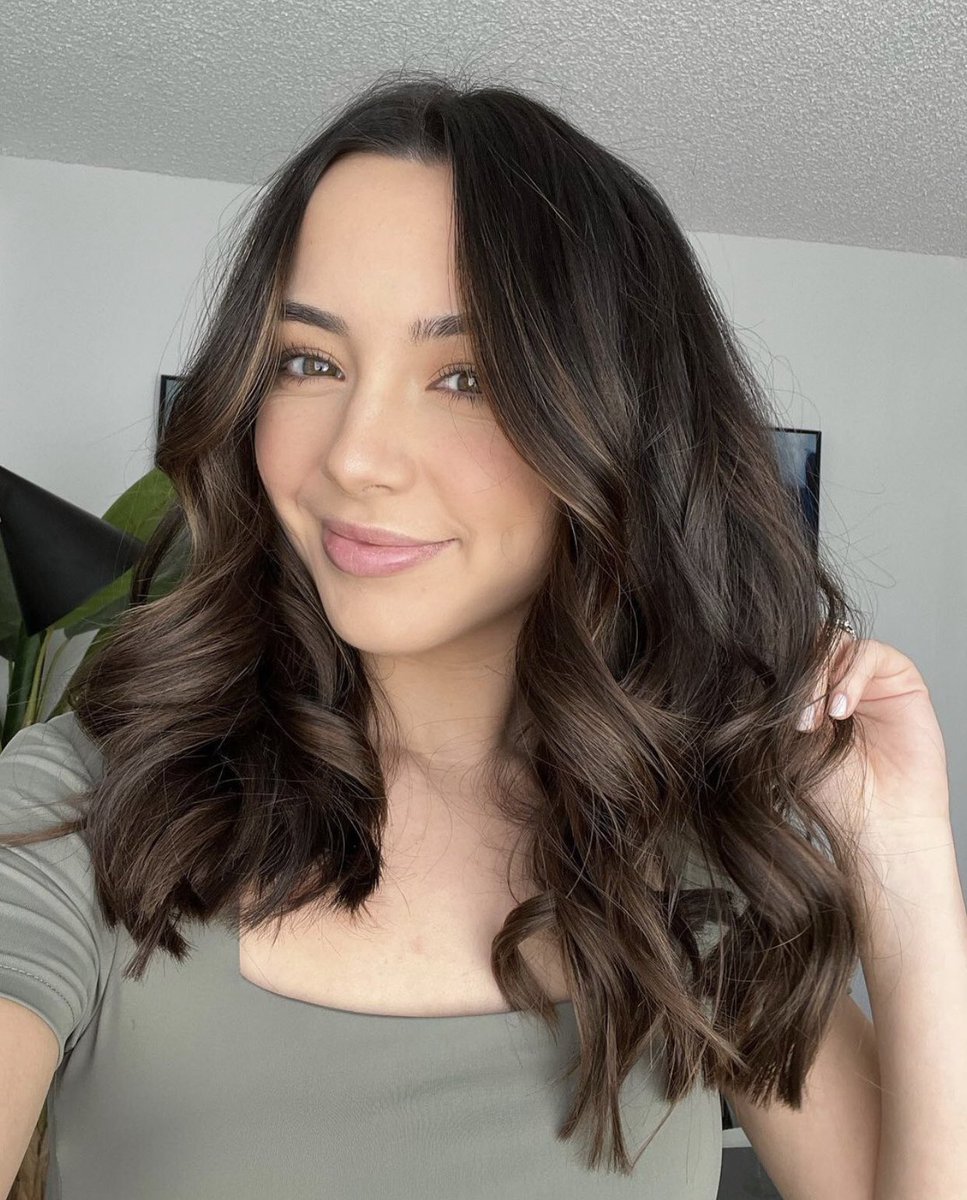 merrelltwinniez's tweet photo. Happy birthday to these 2 beautiful girls!!!! I hope both of u had an amazing day!! So glad i can say i’m part of the Twinner Fam 🥰💗💜 https://t.co/CjzqMmTVS5