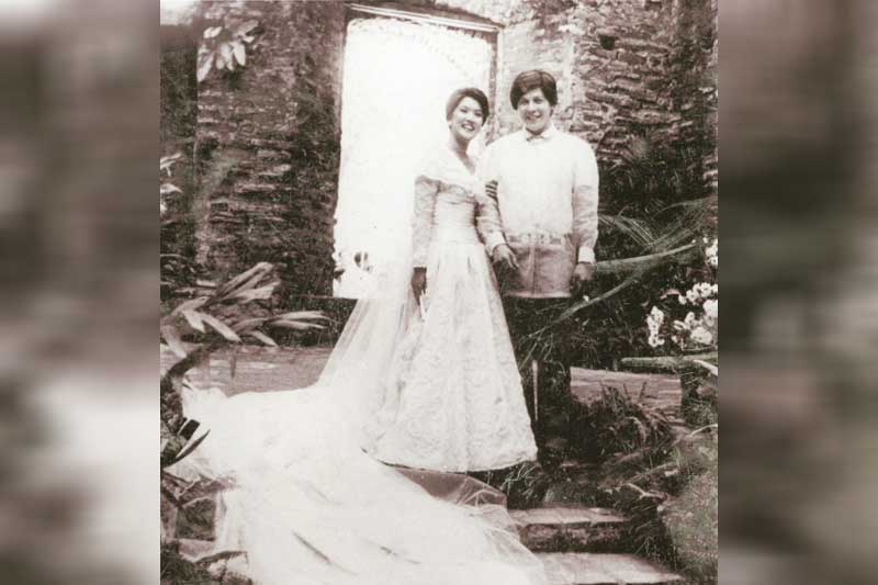 SaltAndReality's tweet photo. In '83 Imelda Marcos tried to upstage Charles &amp; Diana's wedding with that of Irene &amp; Greggy's. She spent $10.3M building a new airport&amp; hotel, booked a cruiseliner for guests, imported an Austrian carriage &amp; Moroccan horses &amp; turned the town of Sarrat into a Spanish Colonial town https://t.co/YoRqpTP6Hs