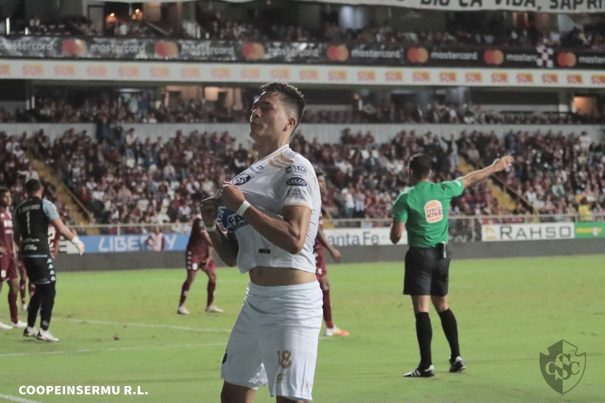 MiguelCald7's tweet photo. Que gran jugador es @carlosb16645739, calidad de exportación que tiene el @Cartagines  🔥🔥

@DS_SManagement @imptuna https://t.co/zOT1VOmuHv