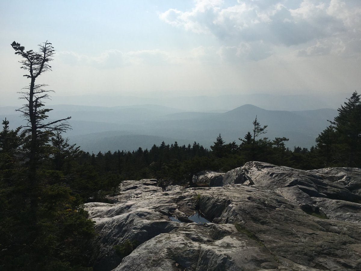 donlotz's tweet photo. One year ago today on New Hampshire on the #appalachiantrail. #hiking https://t.co/wbaTRQLH5T