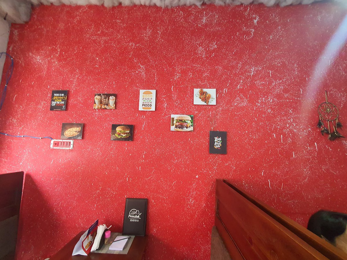 worldtourplan09's tweet photo. Unique ambience, good food with great location. Pizza Hub.Location below: Shopno 7 , Olakha, Thimphu
.
.
.
.
.
https://t.co/HPRKE17dxP
#bhutan #worldtourplan #travel #tour #holiday #vacations #wanderlust #safedestination https://t.co/jzzficO1tx