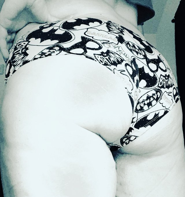 Send up the bat signal, let &lsquo;em know I&rsquo;m on my way 💲reck0ninx0 #cashappamerica #cashapp #mfc @on_mfc<a href="/tag/batman"class="tags"><span>#batman</span></a><a href="/tag/doggy"class="tags"><span>#doggy</span></a><a href="/tag/mfc"class="tags"><span>#mfc</span></a><a href="/tag/cashapp"class="tags"><span>#cashapp</span></a><a href="/tag/sellingcontent"class="tags"><span>#sellingcontent</span></a><a href="/tag/buyingcontent"class="tags"><span>#buyingcontent</span></a>