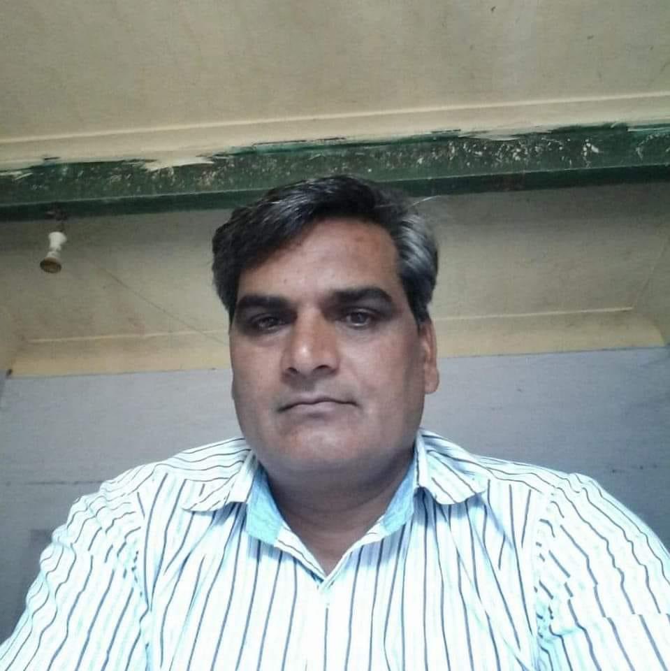 निःशब्द 
अज़ीज़ मित्र, मजबूत साथी, हर कदम पर मेरा साथ देने वाले,सरल एंव शानदार व्यक्तित्व के धनी विराटनगर सीबीओ कार्यालय में आरपी श्री बच्छराज जी लोमोड के असामयिक निधन मेरे लिए व्यक्तिगत क्षति है। ईश्वर इस परिवार को ये भारी दुख सहन करने की शक्ति प्रदान करे।