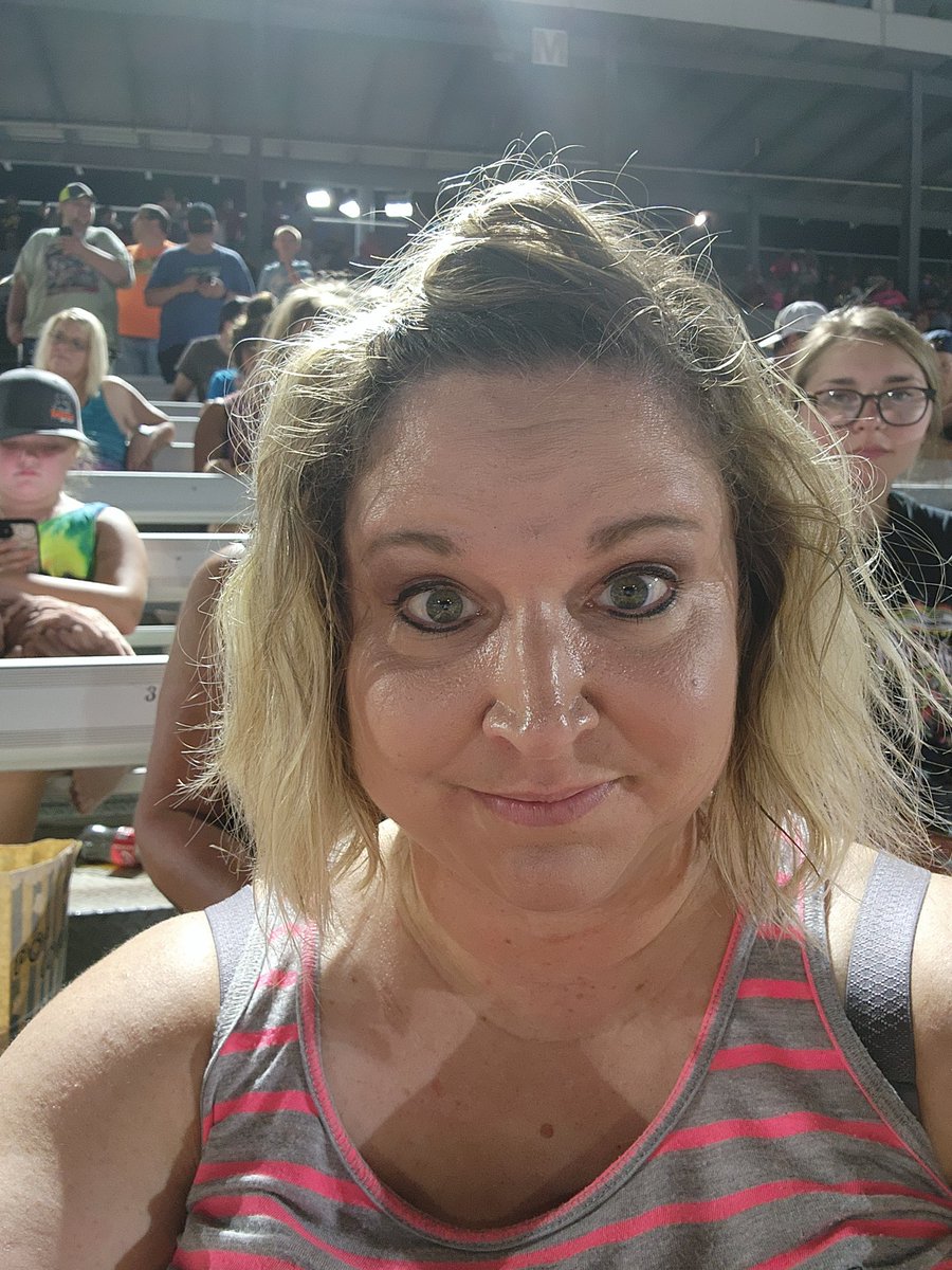 ckracer7235's tweet photo. The hair just keeps getting bigger and bigger. 10:30pm with a real feel of 93 and 75% humidity.. 🤣🥵 let's go racing boys and girls 🏁❤️🏁🤩
#humid #summer #hotmessmom https://t.co/S0F4QWusee