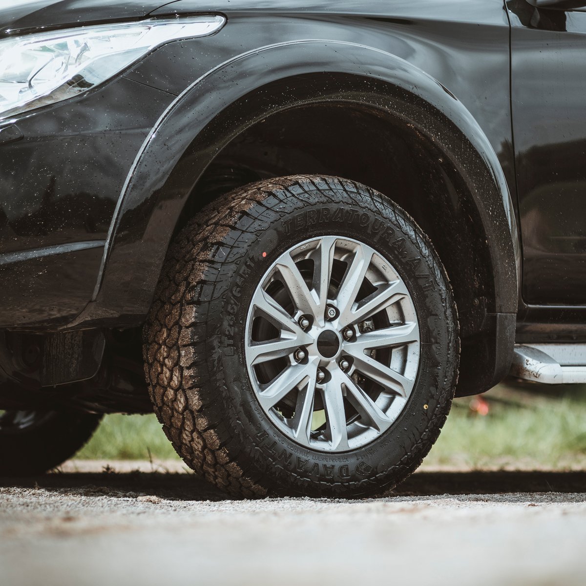 Davanti_Tyres's tweet image. Terratoura A/T ╳ Sterling Automotive 

Terratoura A/T is designed in the UK and is the result of years of research &amp;amp; development into off-road performance ⌛

🟤 Discover #TerratouraAT: bit.ly/3sVDxHt

#AdventureBeckons #OffRoadingLife