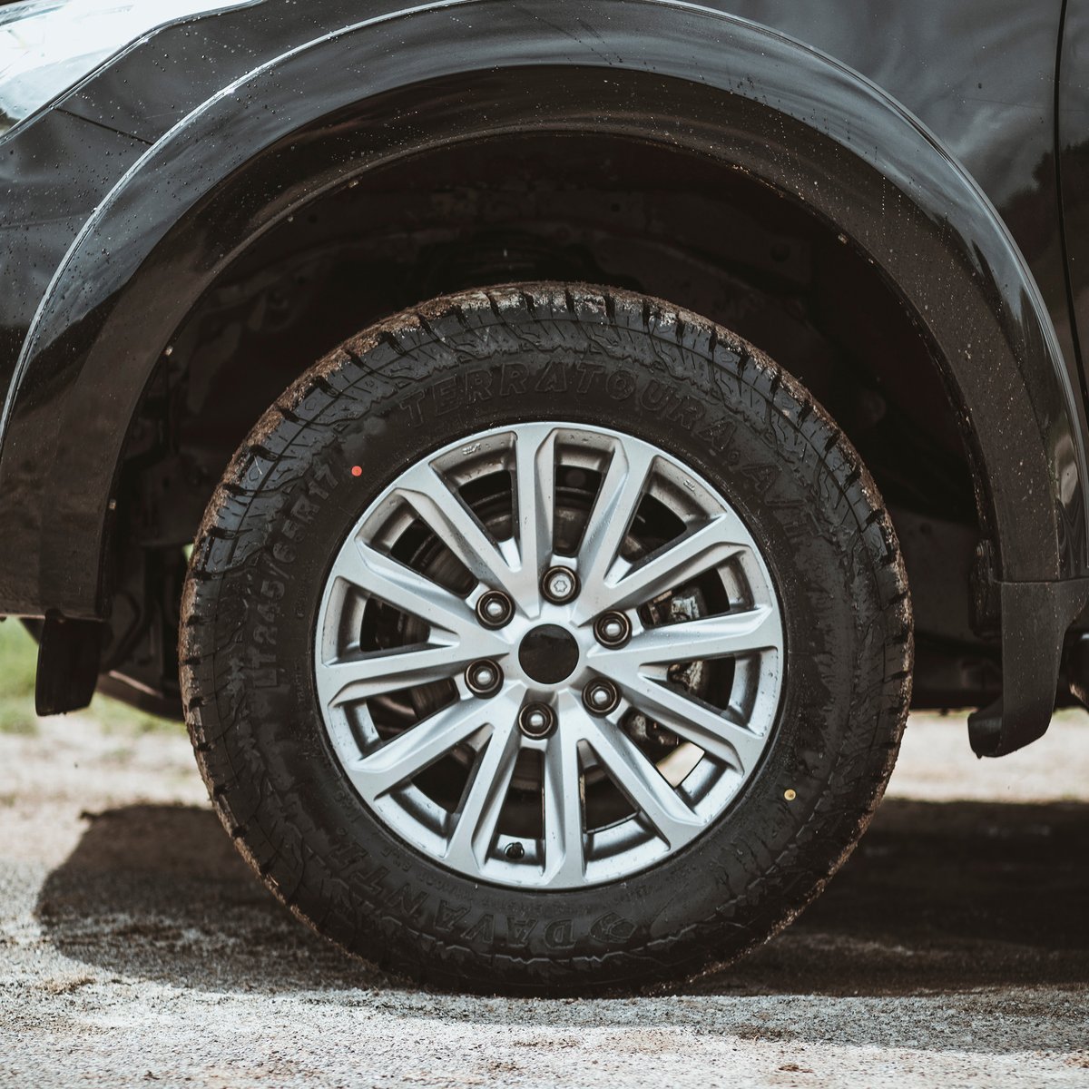Davanti_Tyres's tweet image. Terratoura A/T ╳ Sterling Automotive 

Terratoura A/T is designed in the UK and is the result of years of research &amp;amp; development into off-road performance ⌛

🟤 Discover #TerratouraAT: bit.ly/3sVDxHt

#AdventureBeckons #OffRoadingLife