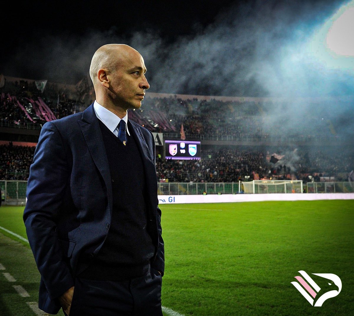 Palermofficial's tweet photo. Bentornato a casa Genio 💗🖤 https://t.co/mHF47iDhR4